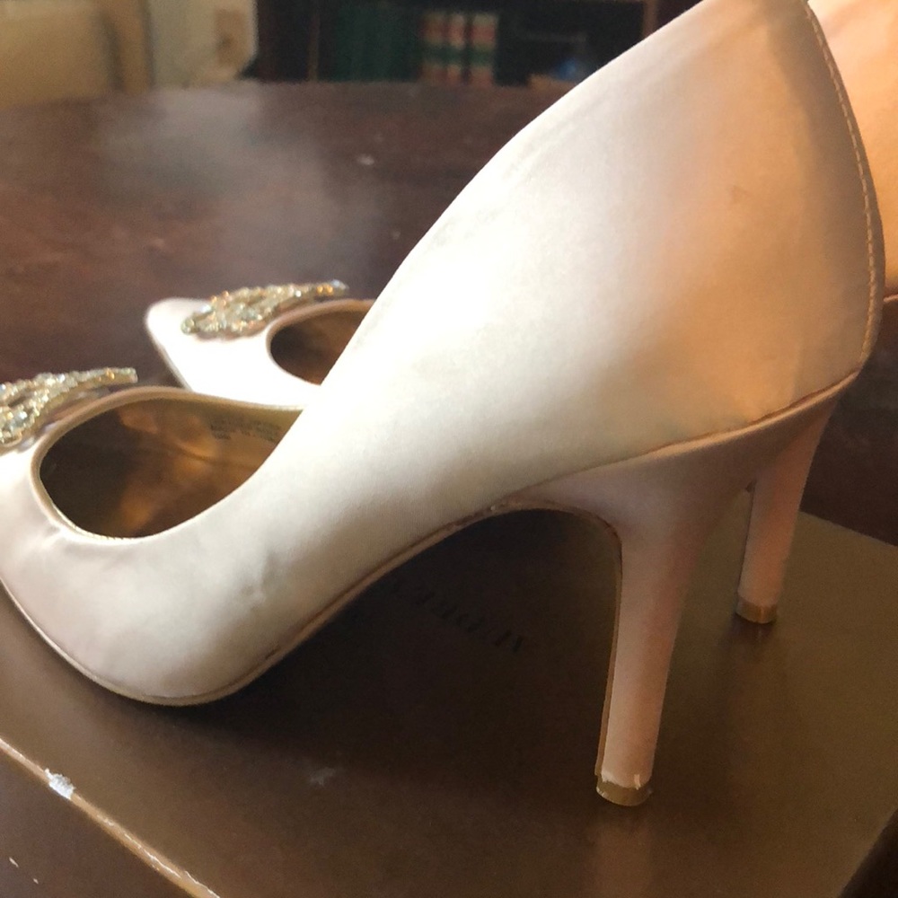 Audrey Brooke Satin Pumps (Manolo Dupe) - Picture 5 of 7